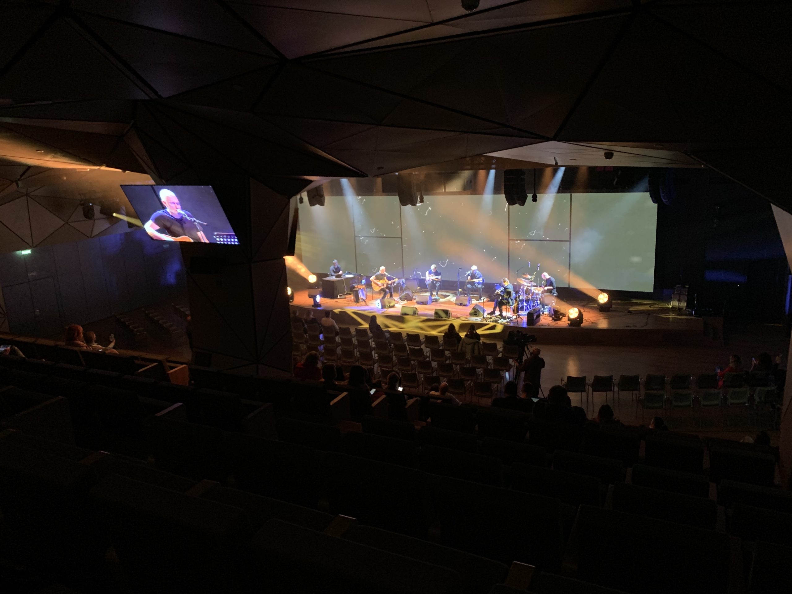 Sber MFC on Kutuzovsky - multifunctional hall fit-out